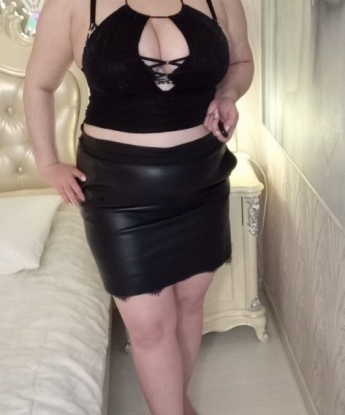 В Москве я создам атмосферу истинной страсти, где ты забудешь обо всем и погрузишься в море удовольствия. У меня есть множество услуг, которые я готова предложить тебе – от классического эскорта до интимных экспериментов. Также, я могу стать твоей компаньонкой на деловом мероприятии или просто веселой подругой на вечер. У меня есть фото и отзывы, чтобы ты мог убедиться в моей красоте и незабываемости момента, который проведешь со мной. А ты готов окунуться в мир наших секретных фантазий? 💋💫🌹🔥 607, 30 лет